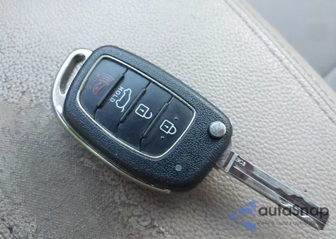 2017 Hyundai Tucson Se z USA, uszkodzony, nr VIN KM8J23A45HU323669